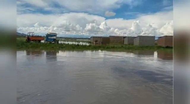 desborde del río Coata en Puno desborde del río Coata en Puno