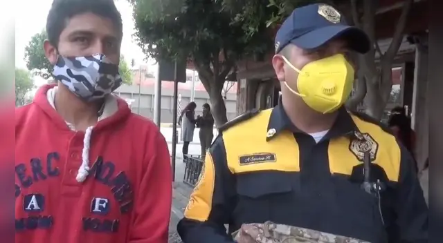 "No dudé en entregarle sus pertenencias. Me da mucho gusto regresarle las cosas a este ciudadano", señaló el oficial. "No dudé en entregarle sus pertenencias. Me da mucho gusto regresarle las cosas a este ciudadano", señaló el oficial.