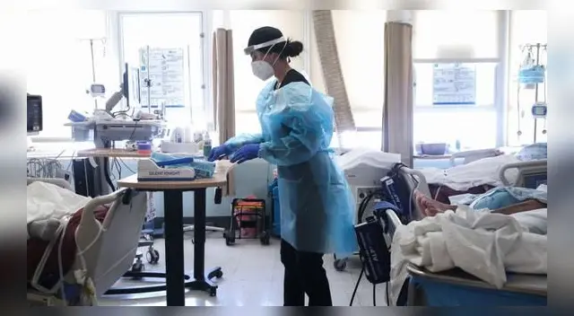 EE.UU. es el país con más infecciones, con 25′362,794; seguido de la India, con 10′676,838; Brasil, con 8′871,393; Rusia, con 3′716,228; y el Reino Unido, con 3′700,235.