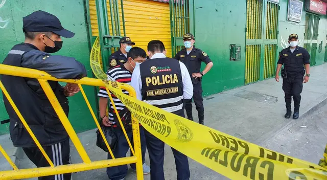 El robo se produjo alrededor de las 3:00 a. m. El robo se produjo alrededor de las 3:00 a. m.