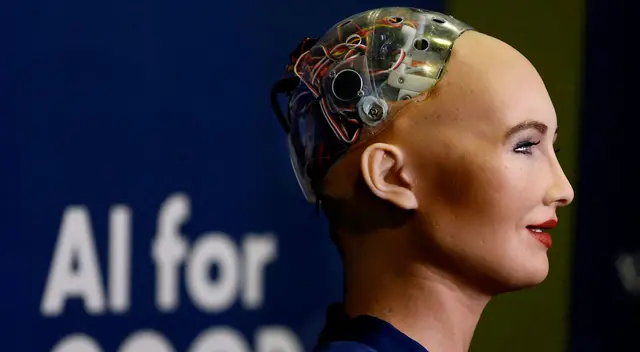 China está innovando para adaptarse a la pandemia de COVID-19 y ahora contará con la ayuda de Sophia. China está innovando para adaptarse a la pandemia de COVID-19 y ahora contará con la ayuda de Sophia.