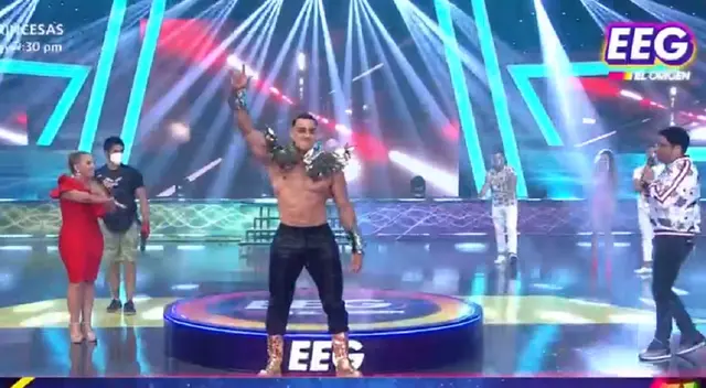 Austin Palao sorprende con entrada al set de Esto es guerra.