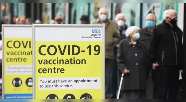 Astrazeneca negó que su vacuna no sea eficaz en personas mayores de 65 años.