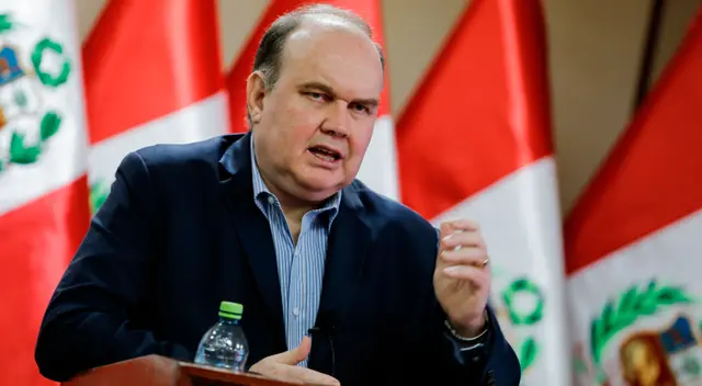 Rafael López Aliaga consideró que la mejor opción es una certificación internacional a fin de elevar los estándares de la Sunedu. Rafael López Aliaga consideró que la mejor opción es una certificación internacional a fin de elevar los estándares de la Sunedu.