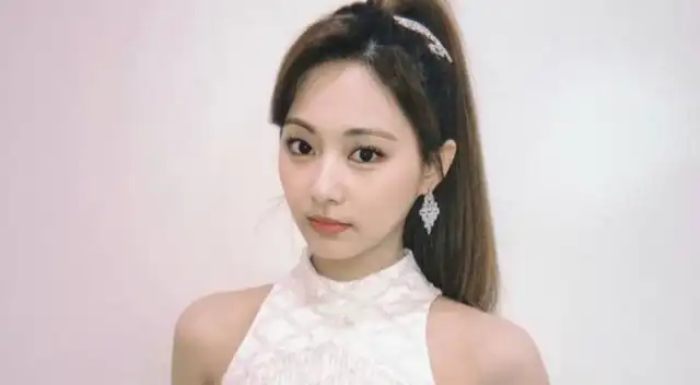 Se dio a conocer que la cantante de Kpop, Tzuyu, fue víctima de robo en su casa de Taiwán por parte de una empleada de limpieza.