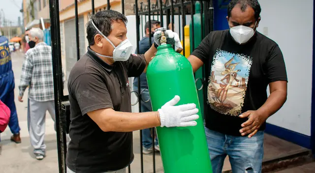 El 'Ángel del Oxígeno' pide apoyo a la PNP para que la venta se desarrolle con total normalidad. El 'Ángel del Oxígeno' pide apoyo a la PNP para que la venta se desarrolle con total normalidad.