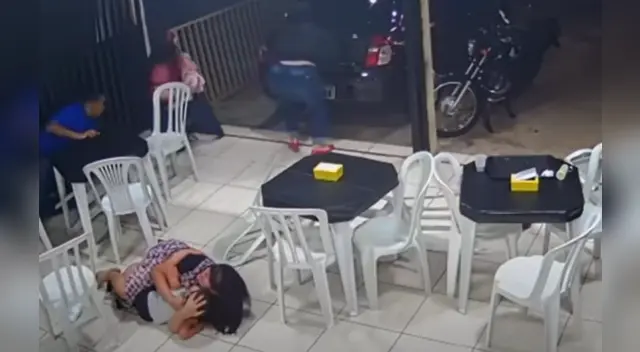 El hecho grabado por las cámaras de seguridad ocurrió en Brasil.