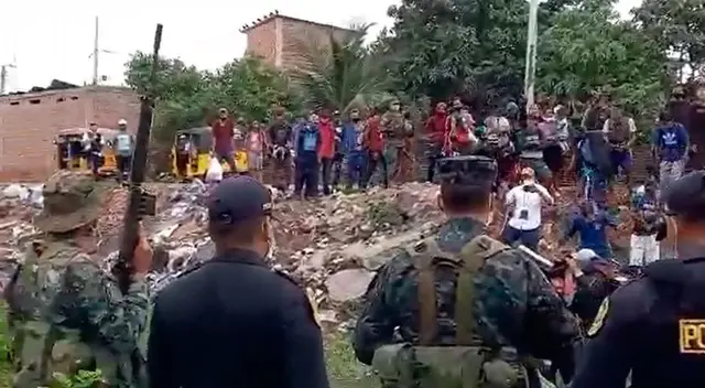 Ejército peruano retiró los tanques militares de la frontera con Ecuador. Ejército peruano retiró los tanques militares de la frontera con Ecuador.