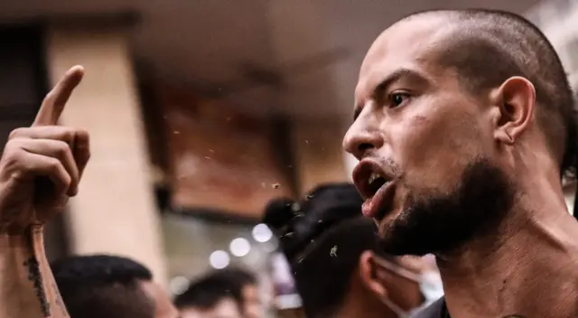 Pese al aumento de casos y muertes por coronavirus, todavía hay un gran número de ciudadanos que reta a la enfermedad.