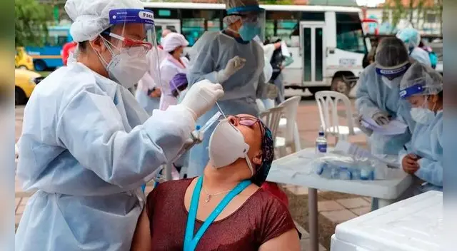 Uno de los requisitos para viajar es presentar la prueba PCR o antígena.