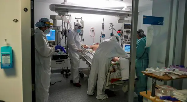 Miguel Palacios, decano del CMP, propone al Congreso elaborar un ley que permita que el personal médico pueda trabajar en Minsa y EsSalud. Miguel Palacios, decano del CMP, propone al Congreso elaborar un ley que permita que el personal médico pueda trabajar en Minsa y EsSalud.