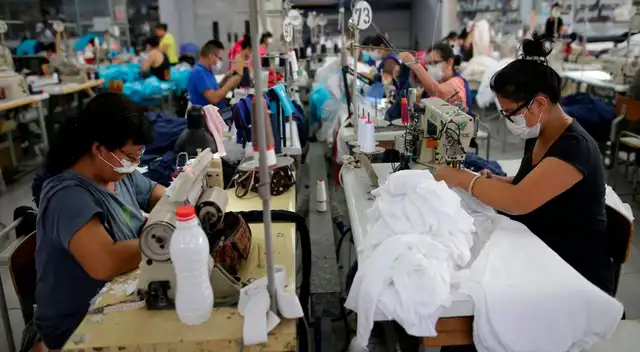 El MTPE pidió a los empleadores a aplicar las medidas necesarias que permitan la salida de cada trabajador que cumpla con labores presenciales con la debida anticipación, a fin de respetar el horario de inmovilización social.