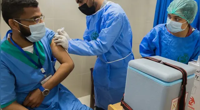 La investigación de la vacuna de AstraZeneca aún debe ser revisado por científicos exteriores antes de su publicación. La investigación de la vacuna de AstraZeneca aún debe ser revisado por científicos exteriores antes de su publicación.