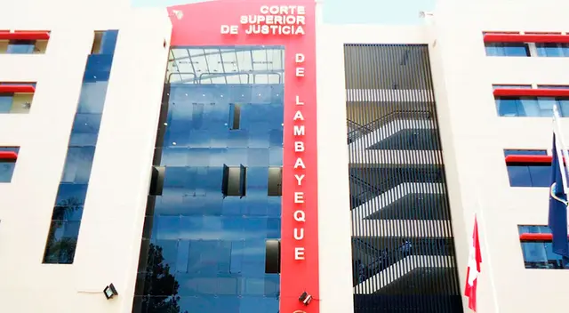 Carloman Silva Chamaya fue sentenciado a 30 años de prisión por el Poder Judicial tras violar a una menor de 11 años. Carloman Silva Chamaya fue sentenciado a 30 años de prisión por el Poder Judicial tras violar a una menor de 11 años.