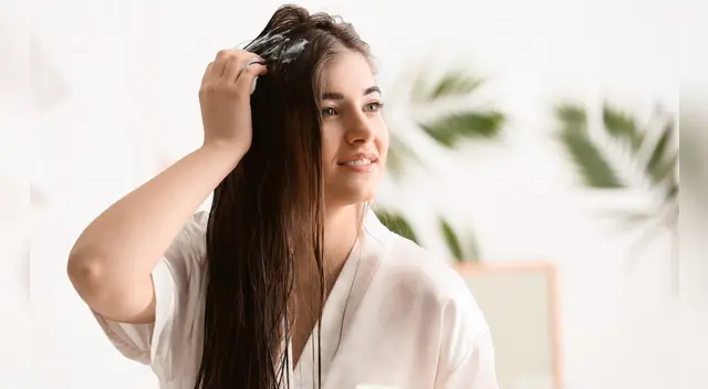 Los aminoácidos y vitaminas que aporta el agua de arroz estimulan el crecimiento de tu cabello.