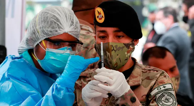 Al menos 10 mil efectivos de las FF.AA. son capacitados para apoyar a las brigadas de salud en las labores de inmunizaciones cuando llegue la vacuna contra el COVID-19 a nuestro país.