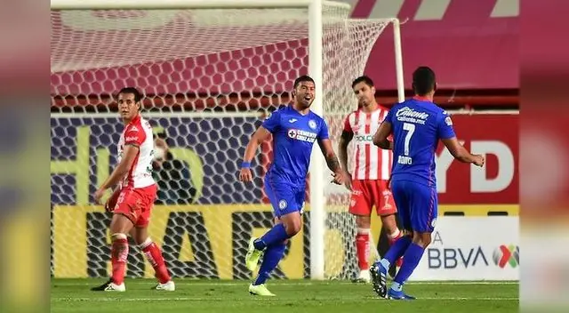 Festejo del Cruz Azul por la victoria 2-0 ante el Necaxa.
