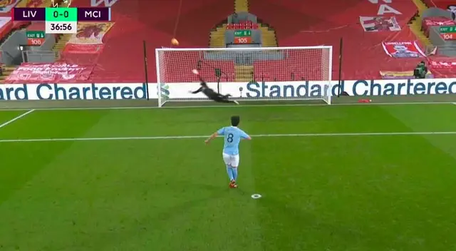 Partidazo se vive al rojo vivo.