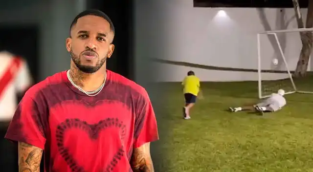 Jefferson Farfán se divierte con su hijo.