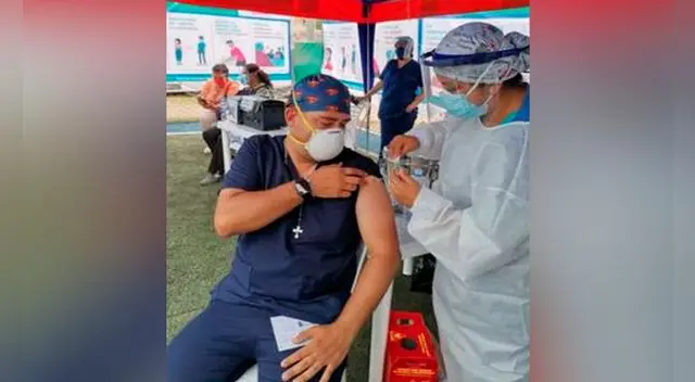 Joseph Guevara es el primer médico venezolano que es vacunado contra el coronavirus en Perú Joseph Guevara es el primer médico venezolano que es vacunado contra el coronavirus en Perú