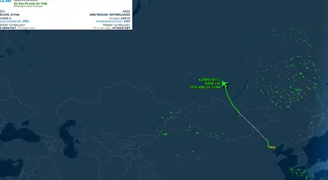 Peculiar transmisión del vuelo se viralizó en las últimas horas.