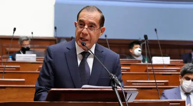 Walter Martos asegura haber conocido el tema a través de los medios de comunicación.