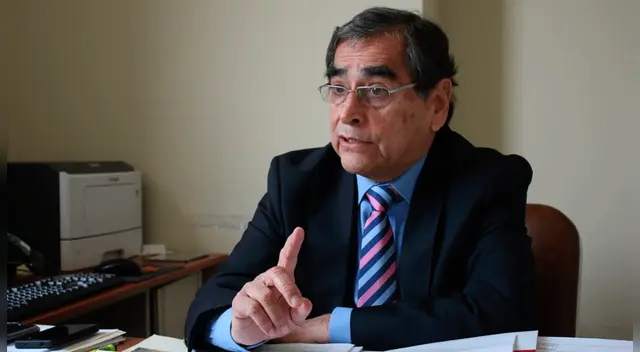 Óscar Ugarte, ministro de Salud.