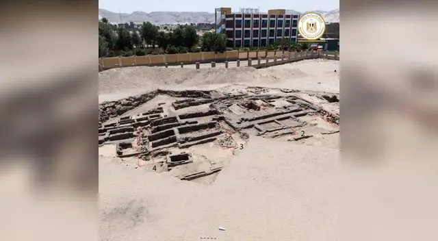 El hallazgo tuvo lugar en el norte de Abidos, en la provincia de Suhag, por una misión arqueológica conjunta egipcio-estadounidense.