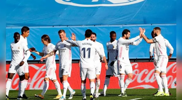 Real Madrid  ganó a Valencia y todavía sueña con el título.