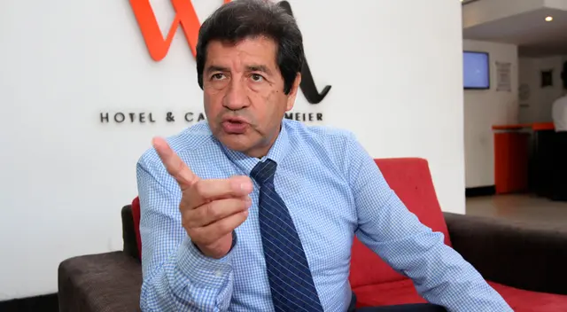 Decano del CMP aseguró que galenos que hayan sido inmunizados pese a no estar en el padrón oficial del Minsa, serán citados para que brinden sus descargos.