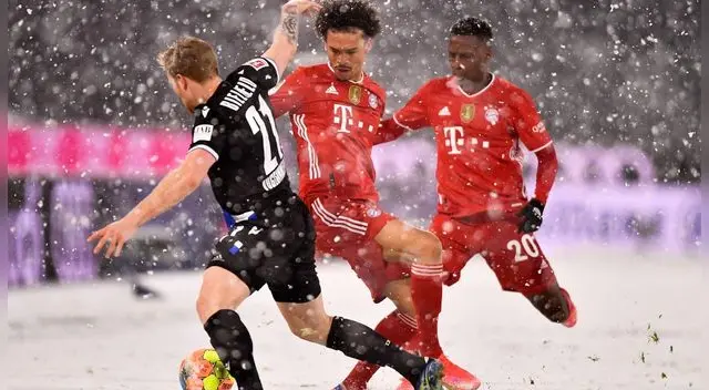Bayern Múnich empató 3-3  con equipo que se encuentra en descenso y en una cancha con granizada.