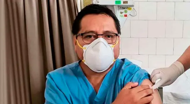 Valverde fue uno de los primeros en recibir la dosis de Sinopharm. Valverde fue uno de los primeros en recibir la dosis de Sinopharm.