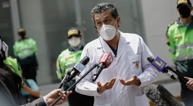 Hija de Germán Málaga vino al Perú exclusivamente para vacunarse contra el coronavirus.