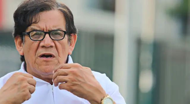 El actual vicedecano hasta el momento no presenta argumentos que justifiquen su no renuncia solicitada por el decano Miguel Palacios Celi, según el diario La República. El actual vicedecano hasta el momento no presenta argumentos que justifiquen su no renuncia solicitada por el decano Miguel Palacios Celi, según el diario La República.