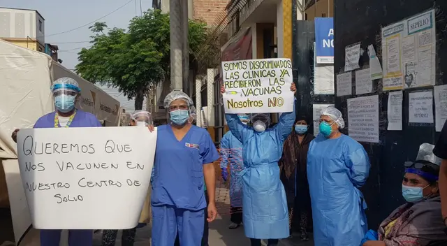 Los médicos del Centro de Salud Conde de la Vega exigen ser vacunados ya que se encuentran en primera línea. Los médicos del Centro de Salud Conde de la Vega exigen ser vacunados ya que se encuentran en primera línea.