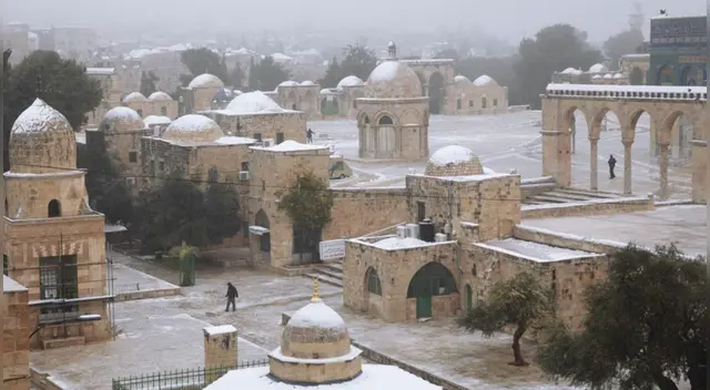 La Tierra Santa amaneció de blanco tras una tormenta de nieve.