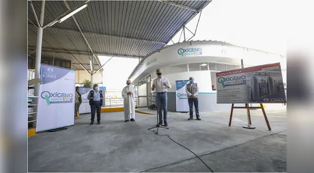 Jorge Muñoz presenta planta de oxígeno en San Juan de Lurigancho