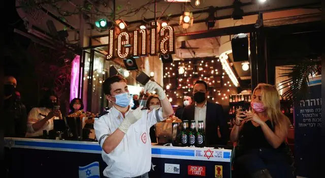 Israel ha llevado a cabo la campaña de vacunación más rápida del mundo durante el último mes y medio. Israel ha llevado a cabo la campaña de vacunación más rápida del mundo durante el último mes y medio.