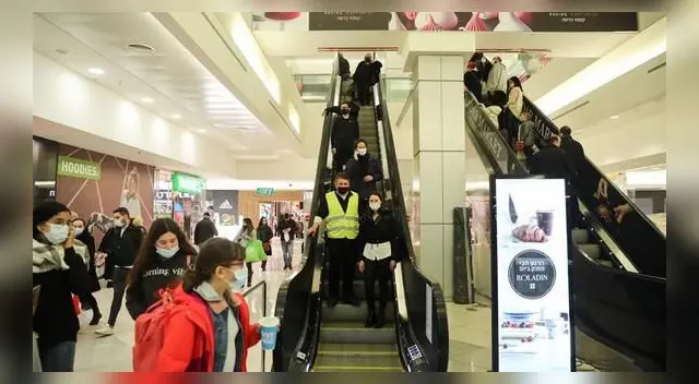 Israel da hoy un paso más hacia su desescalada con la reapertura de gran parte de los negocios e inicia el uso del certificado verde.