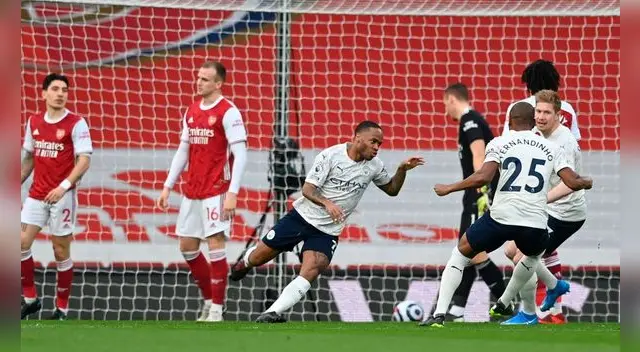 Raheem Sterling apenas a los dos minutos abre el marcador al Manchester  City.