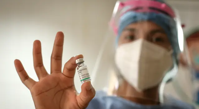 Argentina espera un lote de 1 millón de dosis de la vacuna Sinopharm, la próxima semana. Argentina espera un lote de 1 millón de dosis de la vacuna Sinopharm, la próxima semana.