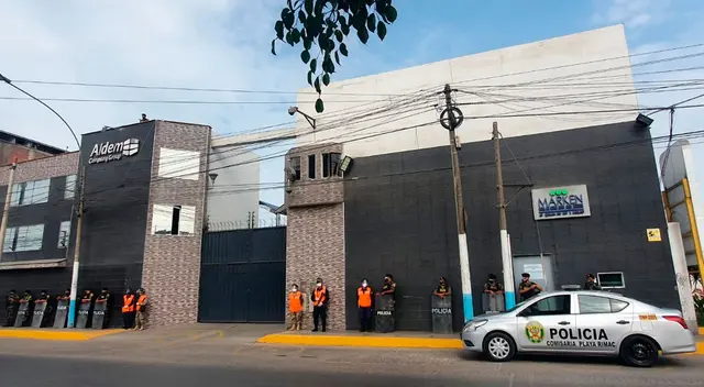 Comisión liderada por el congresista Leonardo Inga se apersonó junto a otros representantes a fin de inspeccionar la distribución de las vacunas Sinopharm contra el coronavirus.