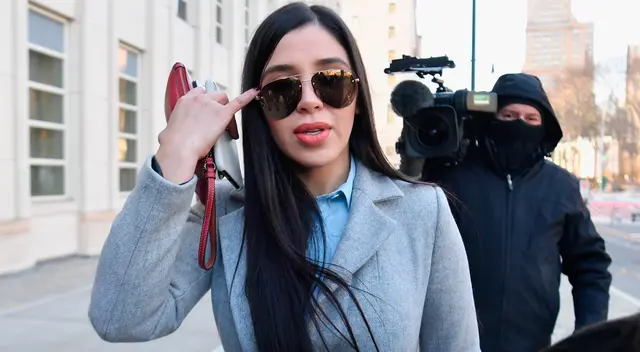 Emma Coronel Aispuro tiene en la actualidad 31 años y cuenta con doble nacionalidad: mexicana y estadounidense. Emma Coronel Aispuro tiene en la actualidad 31 años y cuenta con doble nacionalidad: mexicana y estadounidense.