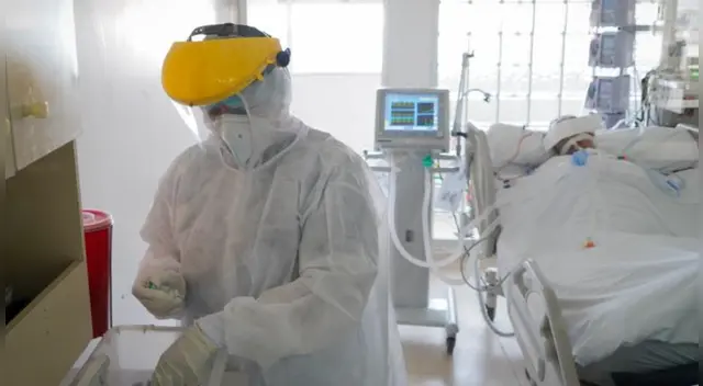 Estudio identificó características genéticas en pacientes graves por el coronavirus.