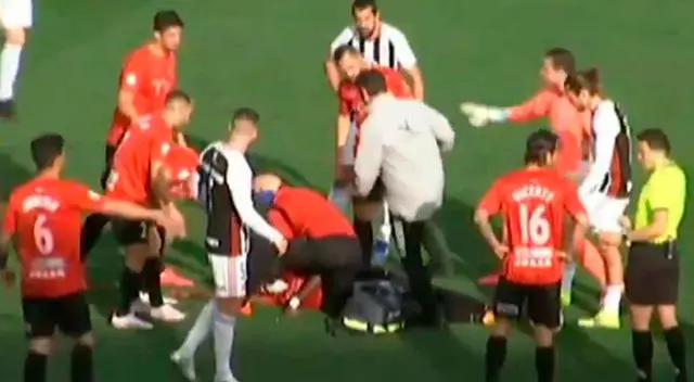 DT lo auxilió con posición vertical. DT lo auxilió con posición vertical.