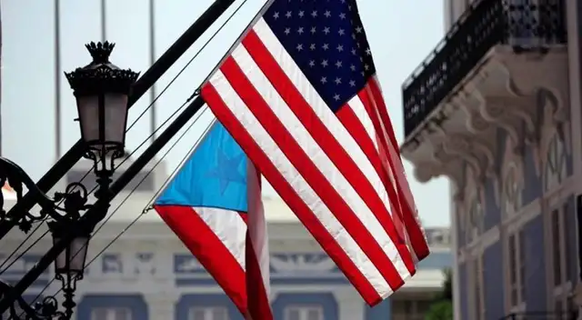 Ordenan que  todas las agencias públicas de Puerto Rico coloquen las banderas a media asta | Foto: Difusión