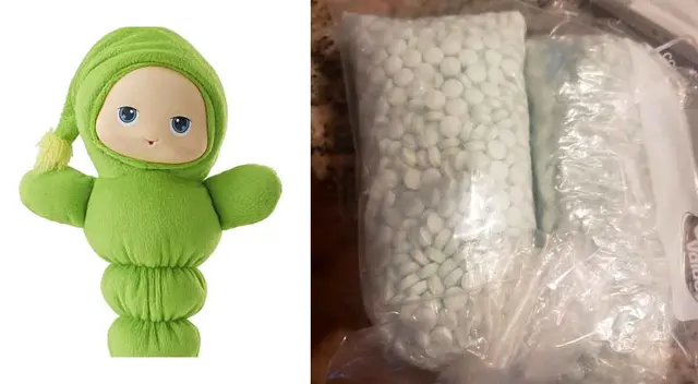 El peluche estaba relleno de fentanilo. El peluche estaba relleno de fentanilo.