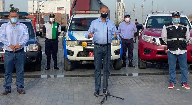 Jorge Muñoz se pronuncia sobre Vacunagate. Jorge Muñoz se pronuncia sobre Vacunagate.