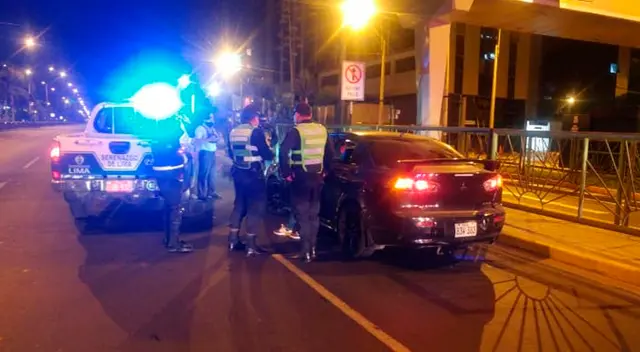 Serenos de Lima frustran huida de conductor involucrado en accidente de tránsito