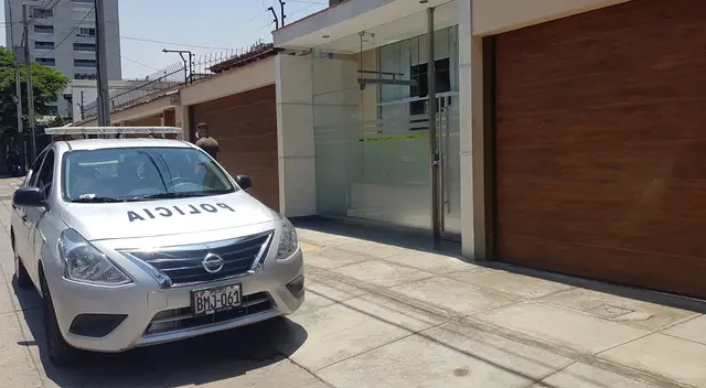 Hampones roban a vehículo y dinero a hombre en Surco.